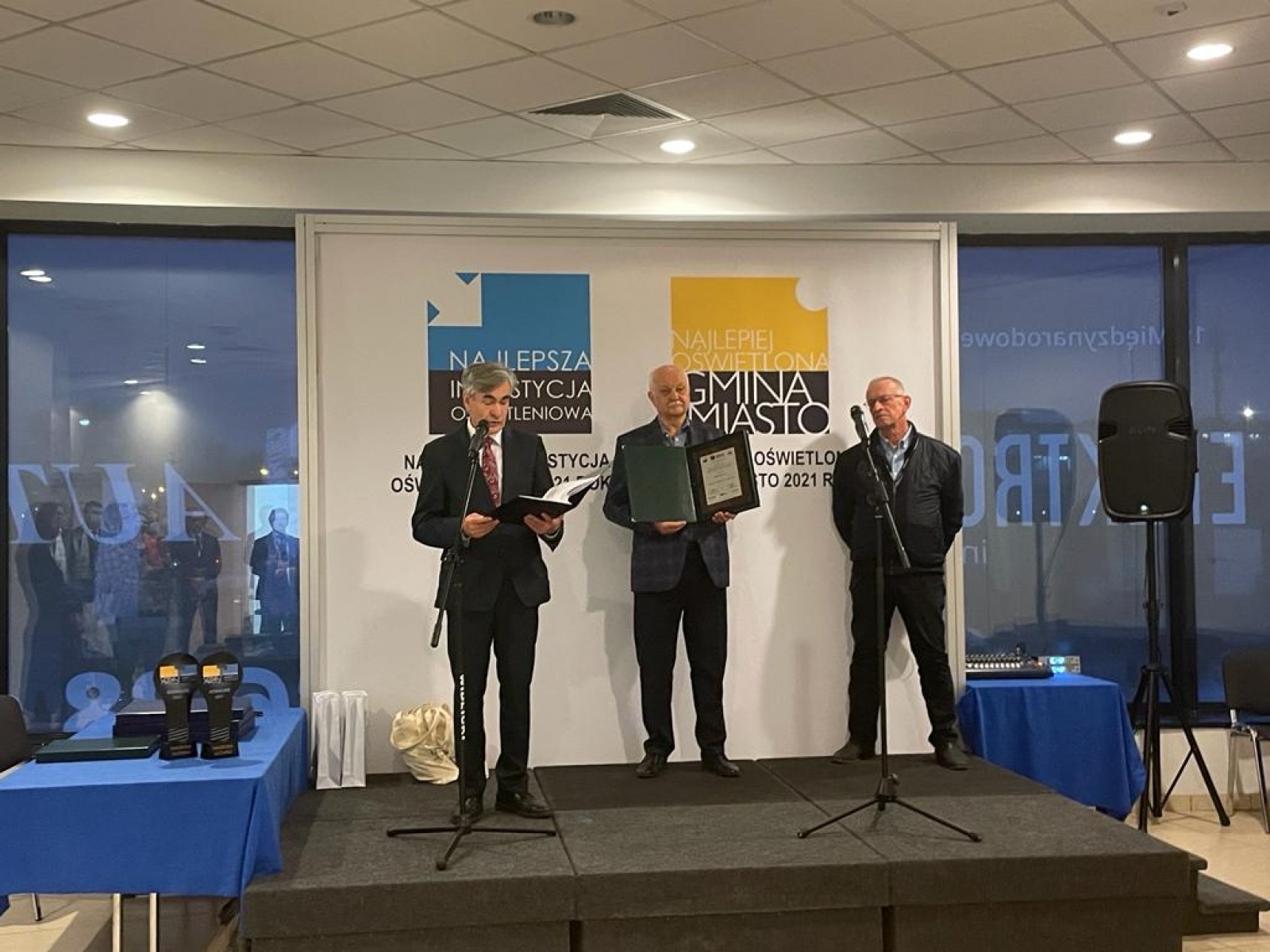 Zdjęcie w galerii na portalu naszraciborz.pl: Gmina Krzyżanowice z nagrodami w konkursie na najlepsze inwestycje dot. oświetlenia wiadomości z regionu