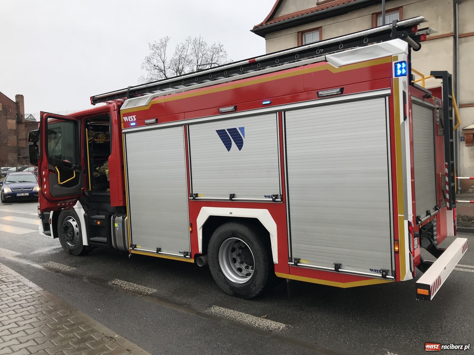 Zdjęcie w galerii na portalu naszraciborz.pl: Zderzenie na skrzyżowaniu przy więzieniu [FOTO] wiadomości z regionu