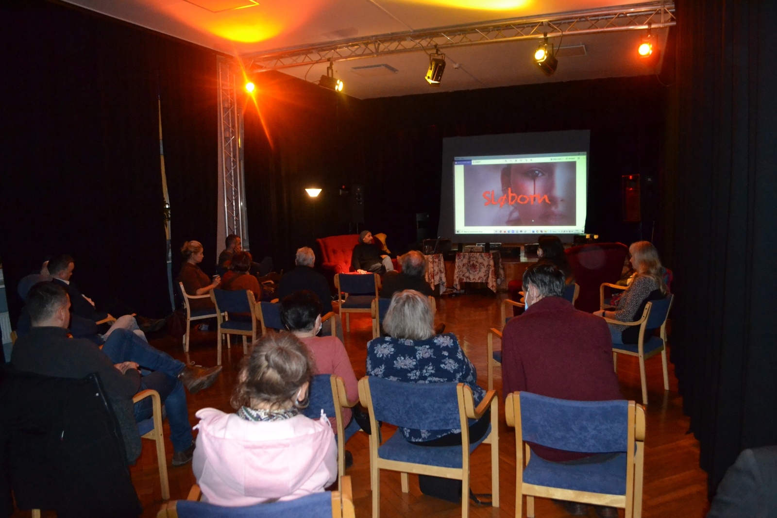 Zdjęcie w galerii na portalu naszraciborz.pl: Rejs wyschniętą rzeką. Grzegorz Pinior gościem cyklu W Punkt wiadomości z regionu