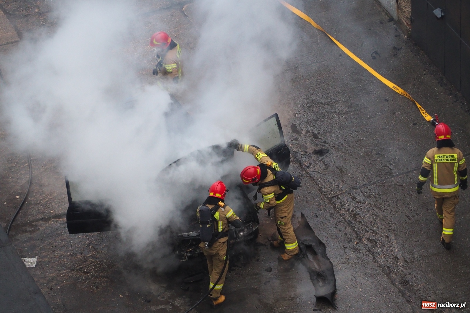Zdjęcie w galerii na portalu naszraciborz.pl: Fiesta w płomieniach na Katowickiej [FOTO] wiadomości z regionu