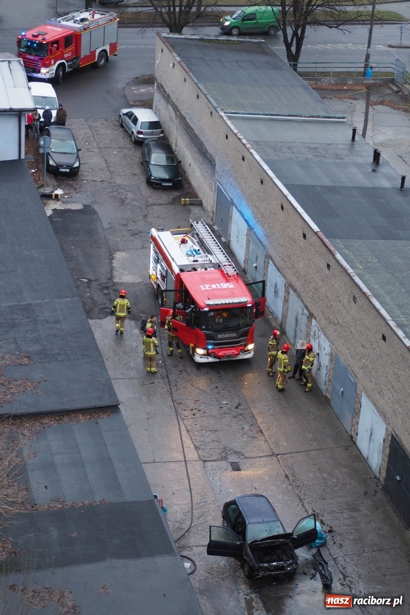 Zdjęcie w galerii na portalu naszraciborz.pl: Fiesta w płomieniach na Katowickiej [FOTO] wiadomości z regionu
