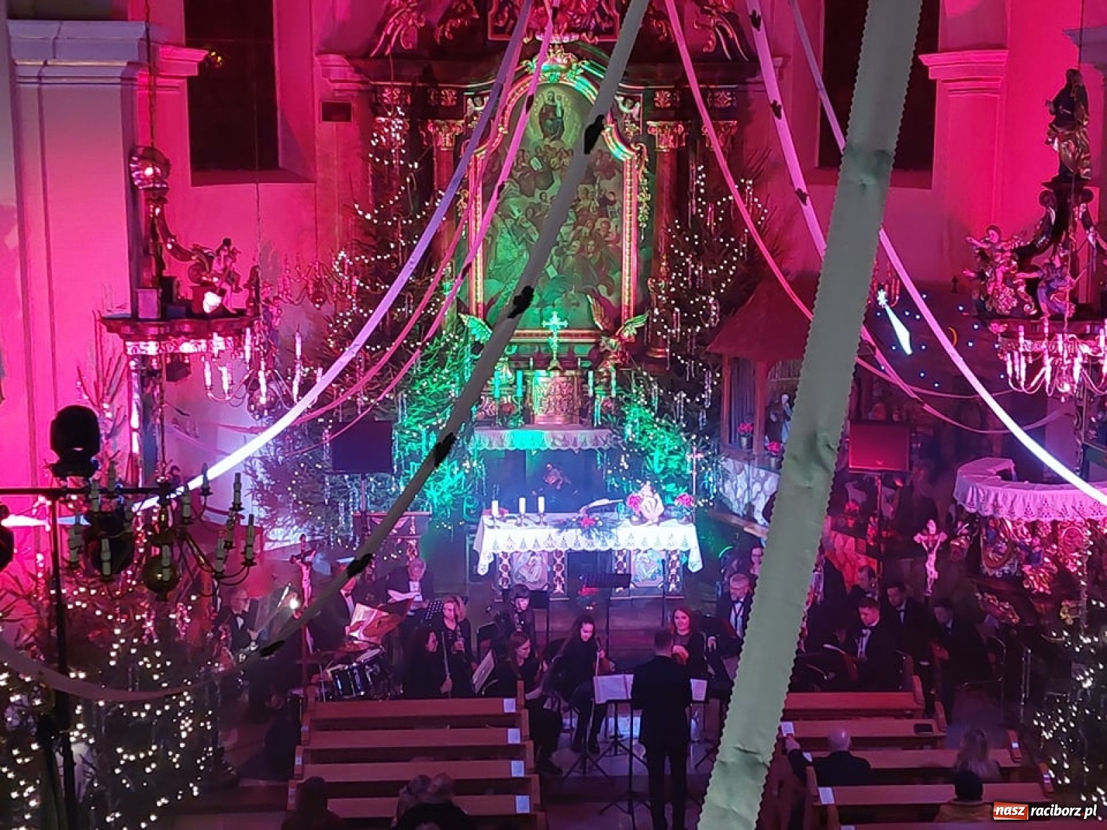 Zdjęcie w galerii na portalu naszraciborz.pl: Orkiestra JSW z kolędami w Bieńkowicach. Jutro w Brzeziu wiadomości z regionu