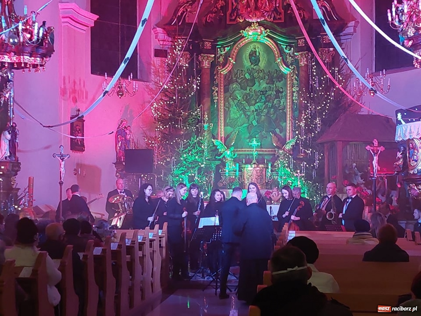 Zdjęcie w galerii na portalu naszraciborz.pl: Orkiestra JSW z kolędami w Bieńkowicach. Jutro w Brzeziu wiadomości z regionu