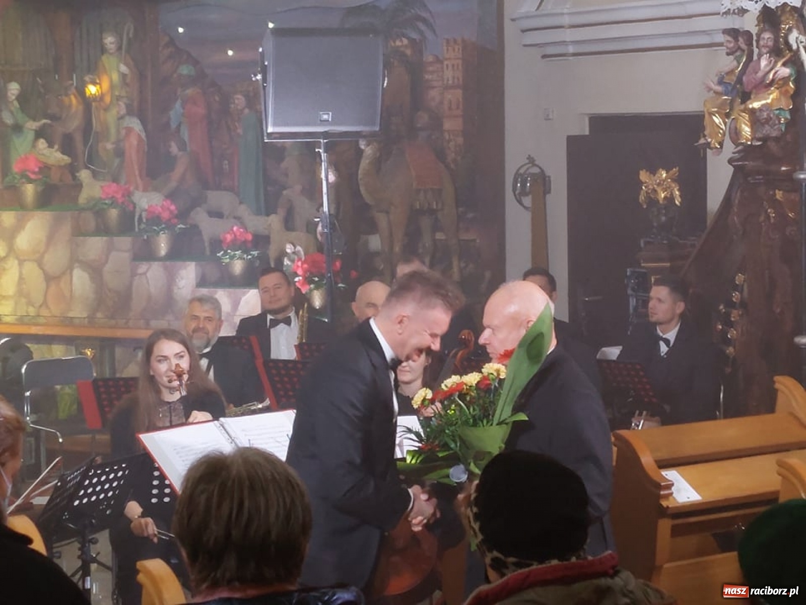 Zdjęcie w galerii na portalu naszraciborz.pl: Orkiestra JSW z kolędami w Bieńkowicach. Jutro w Brzeziu wiadomości z regionu