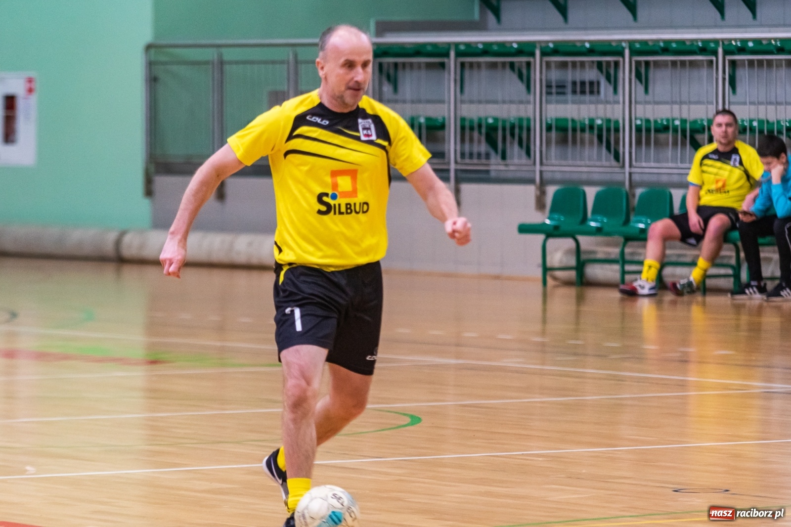 Zdjęcie w galerii na portalu naszraciborz.pl: V Memoriał im. Jana Staniendy. Sędziowie Podokręgu Racibórz znów najlepsi [FOTO] wiadomości z regionu