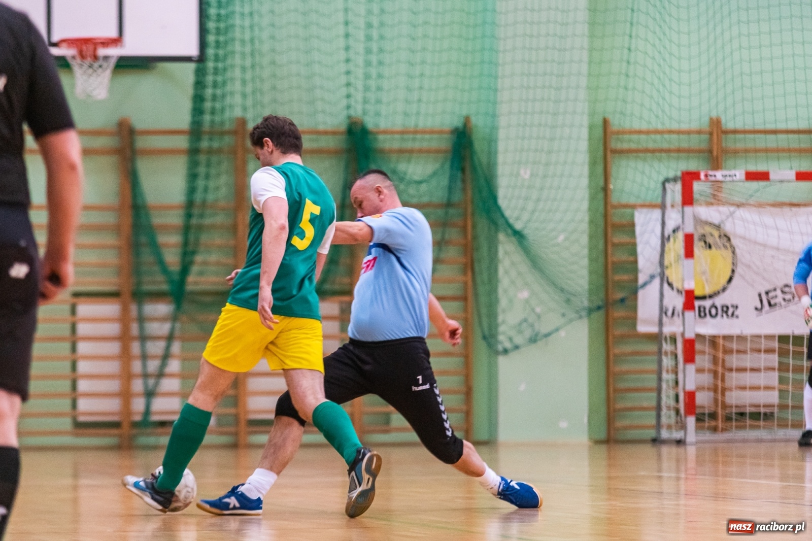 Zdjęcie w galerii na portalu naszraciborz.pl: V Memoriał im. Jana Staniendy. Sędziowie Podokręgu Racibórz znów najlepsi [FOTO] wiadomości z regionu