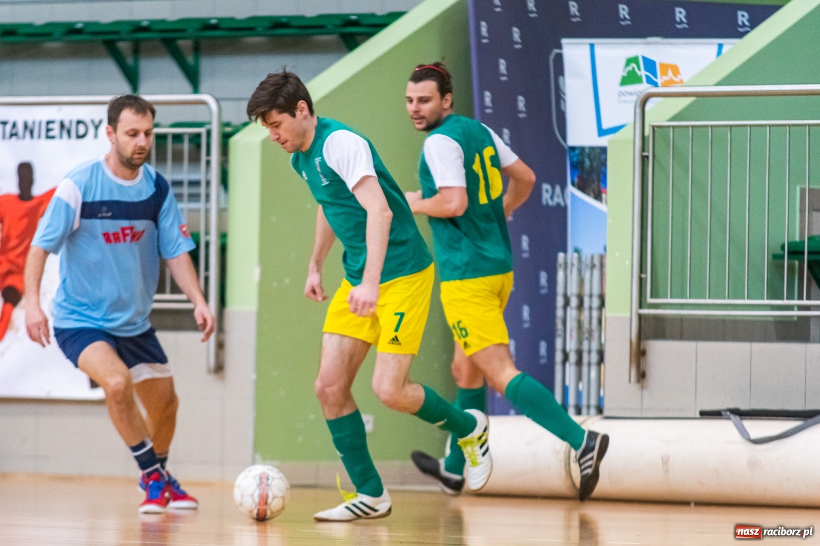 Zdjęcie w galerii na portalu naszraciborz.pl: V Memoriał im. Jana Staniendy. Sędziowie Podokręgu Racibórz znów najlepsi [FOTO] wiadomości z regionu