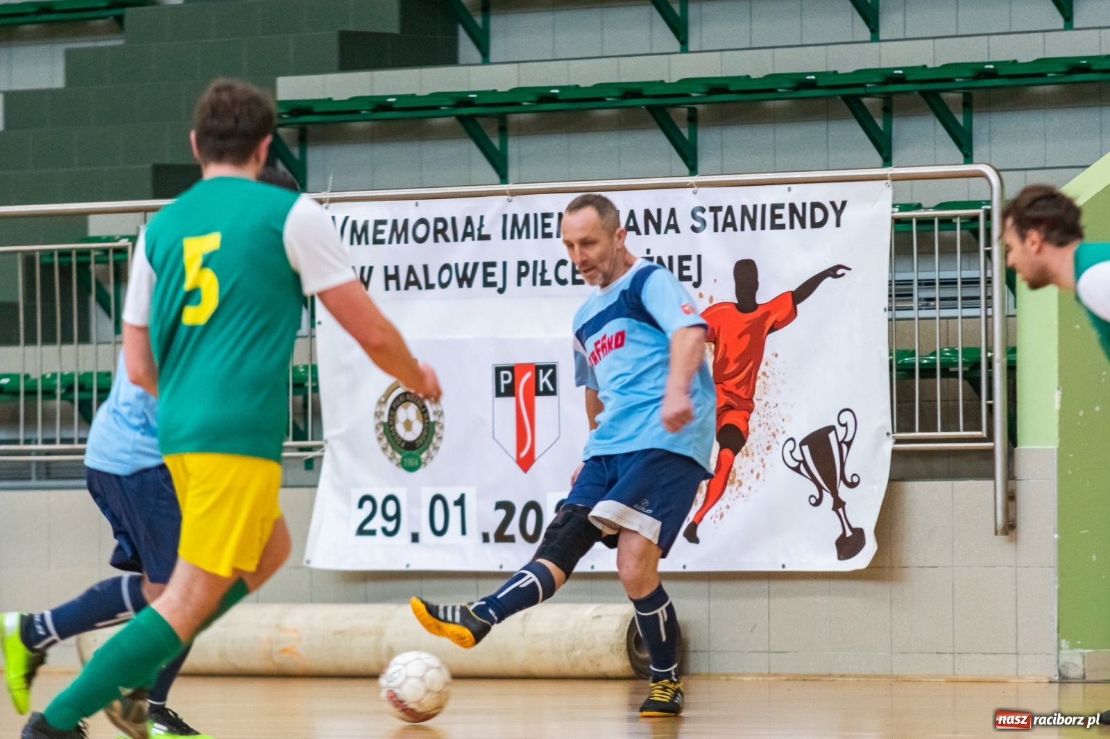 Zdjęcie w galerii na portalu naszraciborz.pl: V Memoriał im. Jana Staniendy. Sędziowie Podokręgu Racibórz znów najlepsi [FOTO] wiadomości z regionu