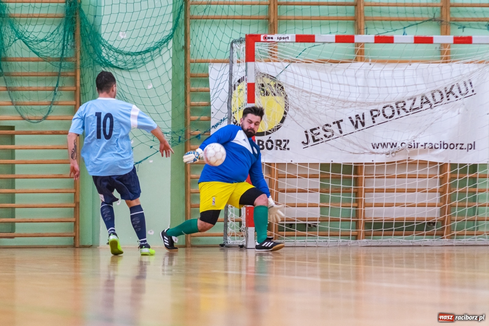 Zdjęcie w galerii na portalu naszraciborz.pl: V Memoriał im. Jana Staniendy. Sędziowie Podokręgu Racibórz znów najlepsi [FOTO] wiadomości z regionu