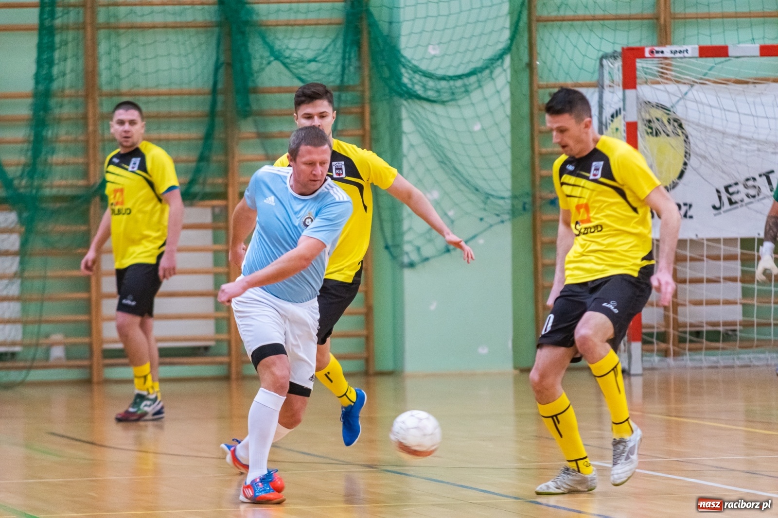 Zdjęcie w galerii na portalu naszraciborz.pl: V Memoriał im. Jana Staniendy. Sędziowie Podokręgu Racibórz znów najlepsi [FOTO] wiadomości z regionu