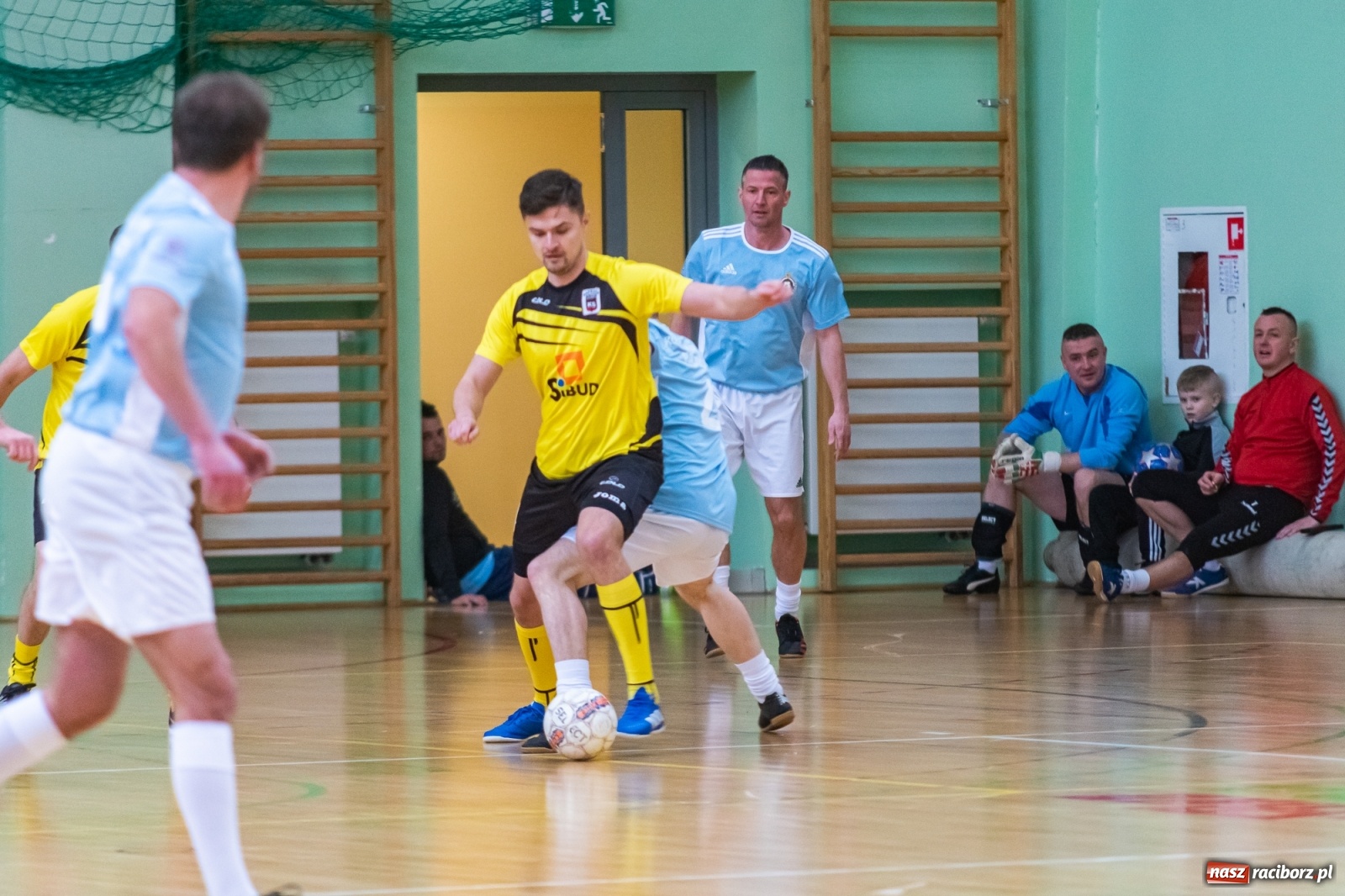 Zdjęcie w galerii na portalu naszraciborz.pl: V Memoriał im. Jana Staniendy. Sędziowie Podokręgu Racibórz znów najlepsi [FOTO] wiadomości z regionu