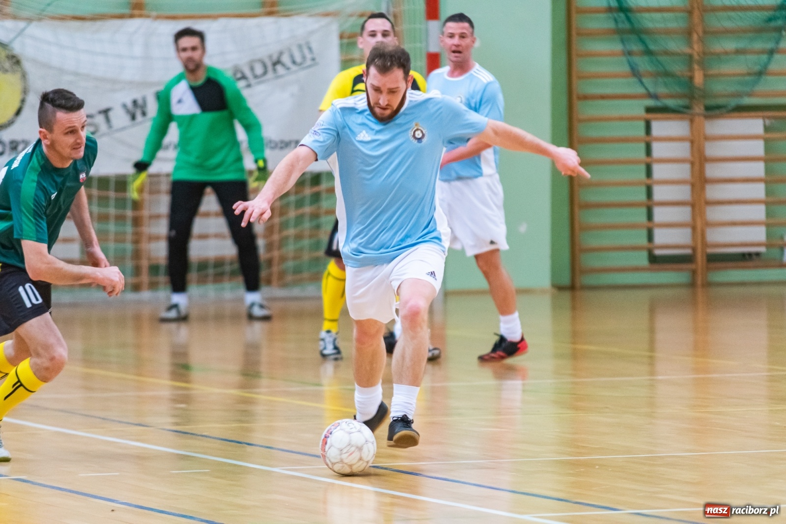 Zdjęcie w galerii na portalu naszraciborz.pl: V Memoriał im. Jana Staniendy. Sędziowie Podokręgu Racibórz znów najlepsi [FOTO] wiadomości z regionu
