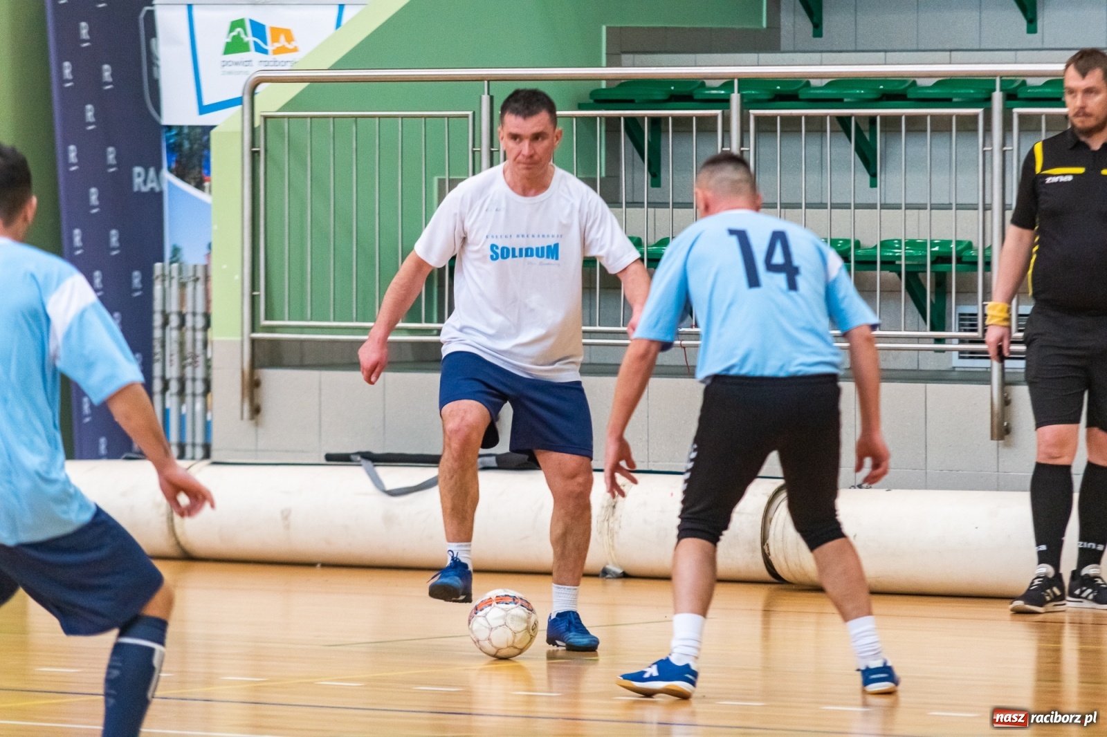 Zdjęcie w galerii na portalu naszraciborz.pl: V Memoriał im. Jana Staniendy. Sędziowie Podokręgu Racibórz znów najlepsi [FOTO] wiadomości z regionu