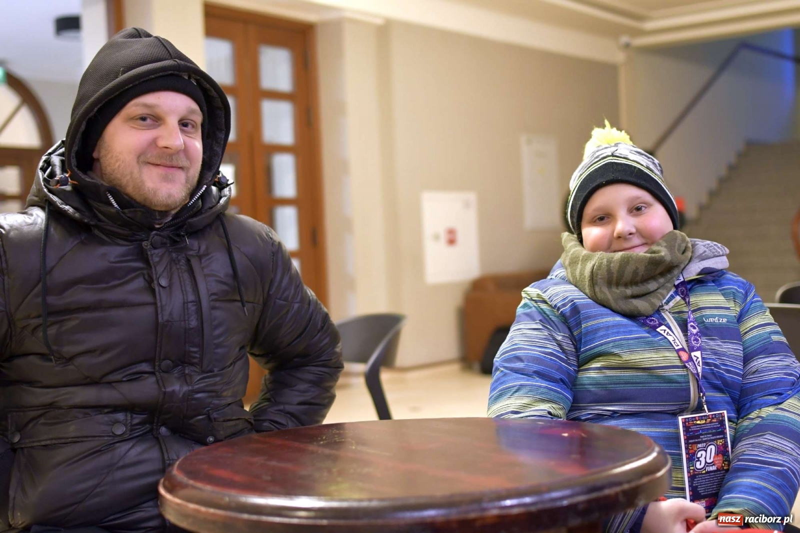 Zdjęcie w galerii na portalu naszraciborz.pl: 30 finał WOŚP. Kwestuje około stu wolontariuszy. Będzie relacja w TVN z Raciborza wiadomości z regionu