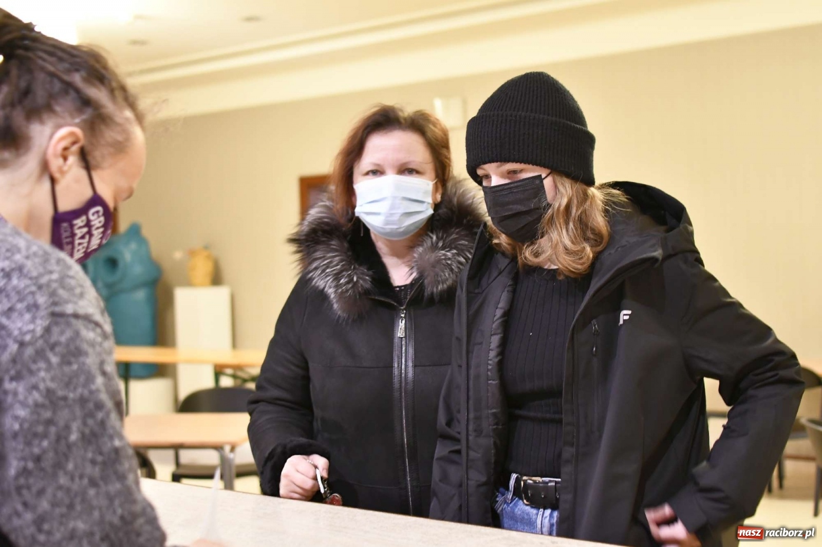 Zdjęcie w galerii na portalu naszraciborz.pl: 30 finał WOŚP. Kwestuje około stu wolontariuszy. Będzie relacja w TVN z Raciborza wiadomości z regionu