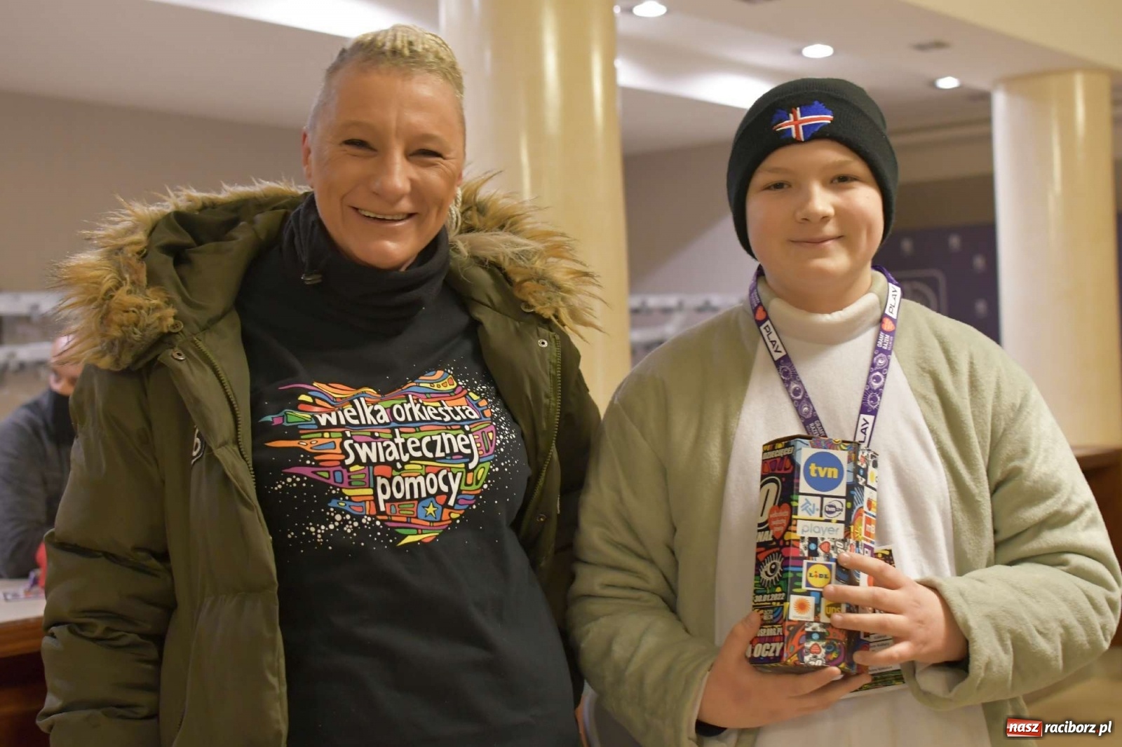 Zdjęcie w galerii na portalu naszraciborz.pl: 30 finał WOŚP. Kwestuje około stu wolontariuszy. Będzie relacja w TVN z Raciborza wiadomości z regionu