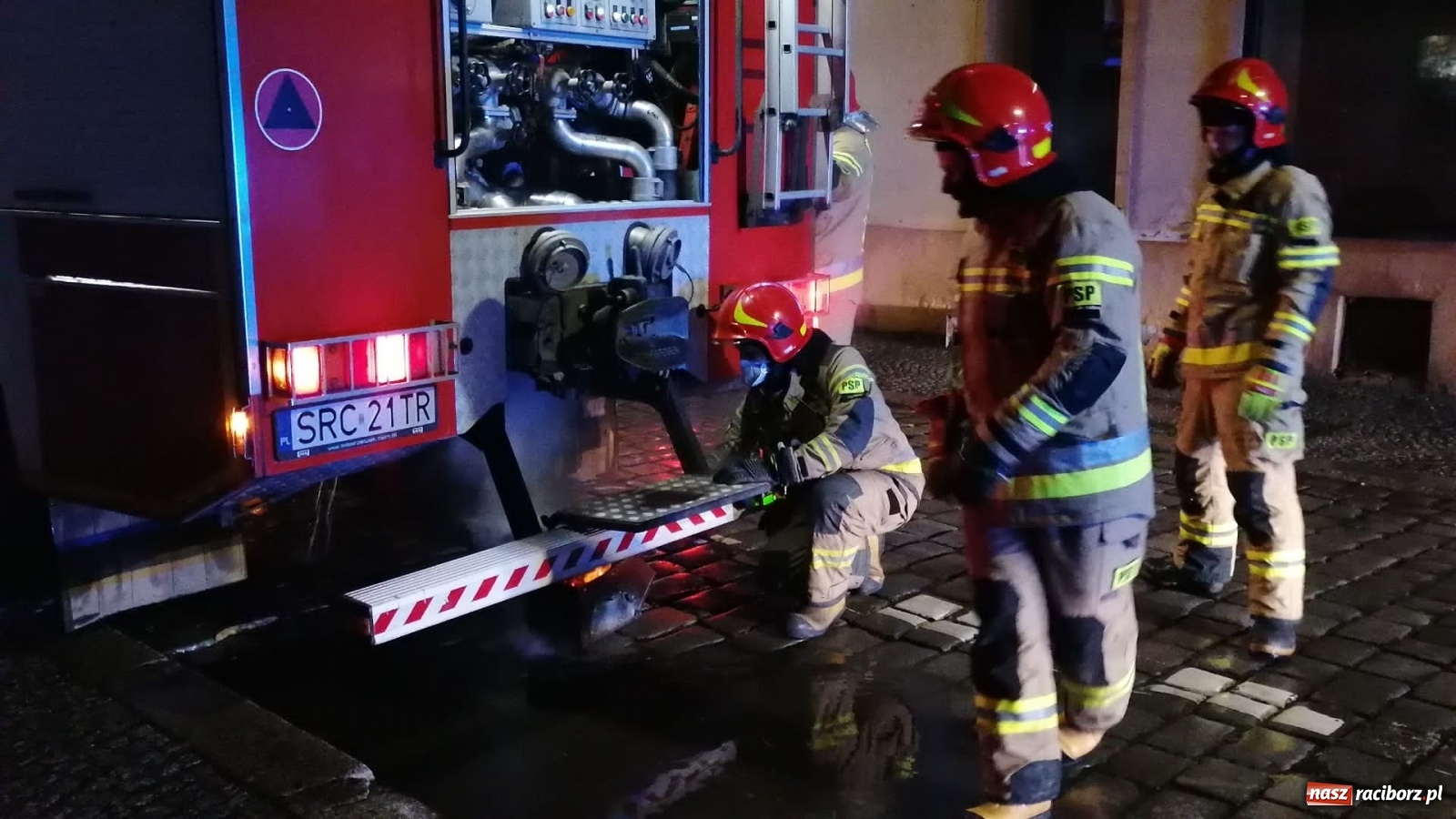 Zdjęcie w galerii na portalu naszraciborz.pl: Cztery zastępy w akcji na Chopina w Raciborzu [FOTO i WIDEO] wiadomości z regionu