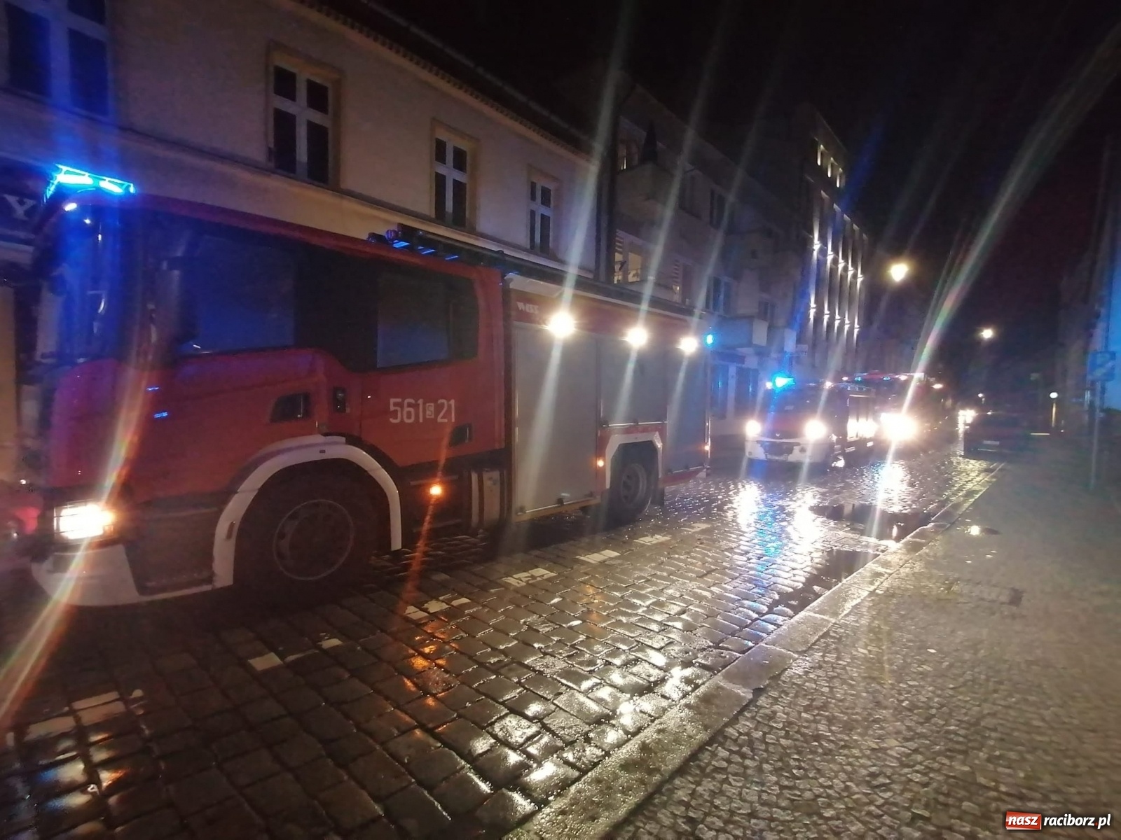 Zdjęcie w galerii na portalu naszraciborz.pl: Cztery zastępy w akcji na Chopina w Raciborzu [FOTO i WIDEO] wiadomości z regionu