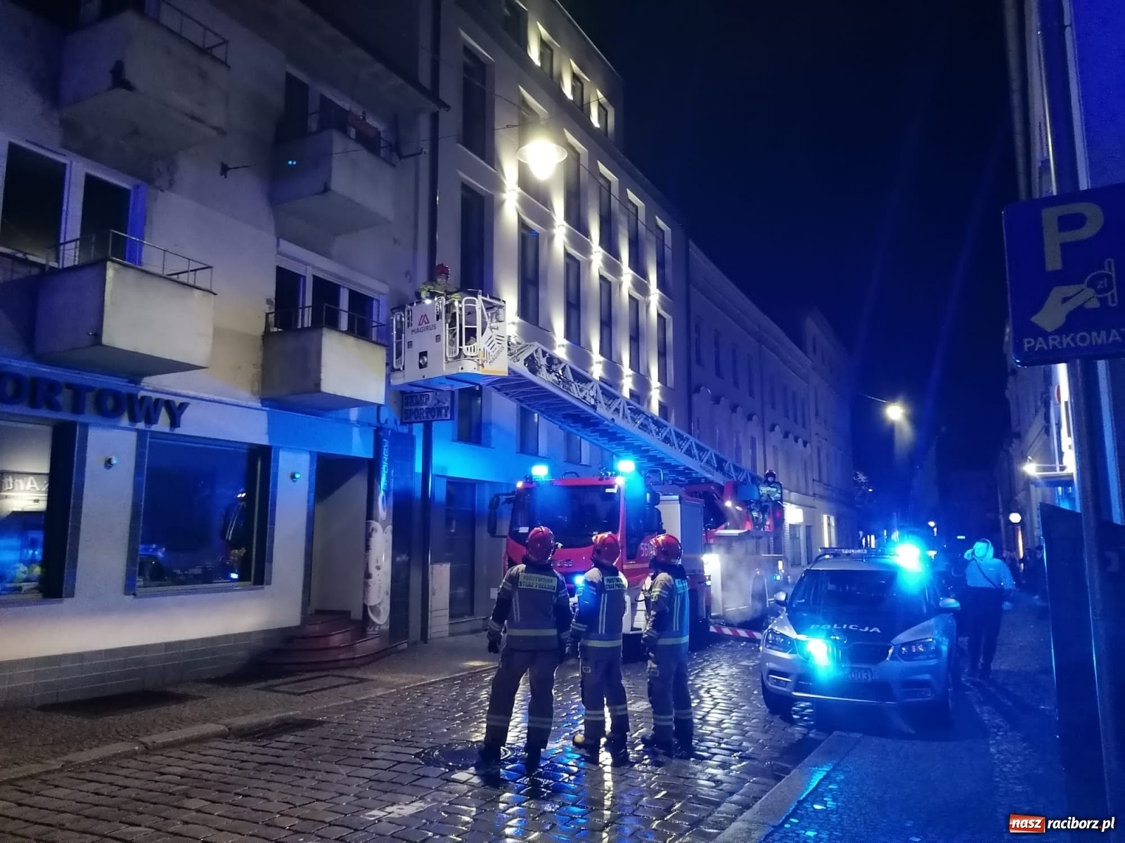 Zdjęcie w galerii na portalu naszraciborz.pl: Cztery zastępy w akcji na Chopina w Raciborzu [FOTO i WIDEO] wiadomości z regionu