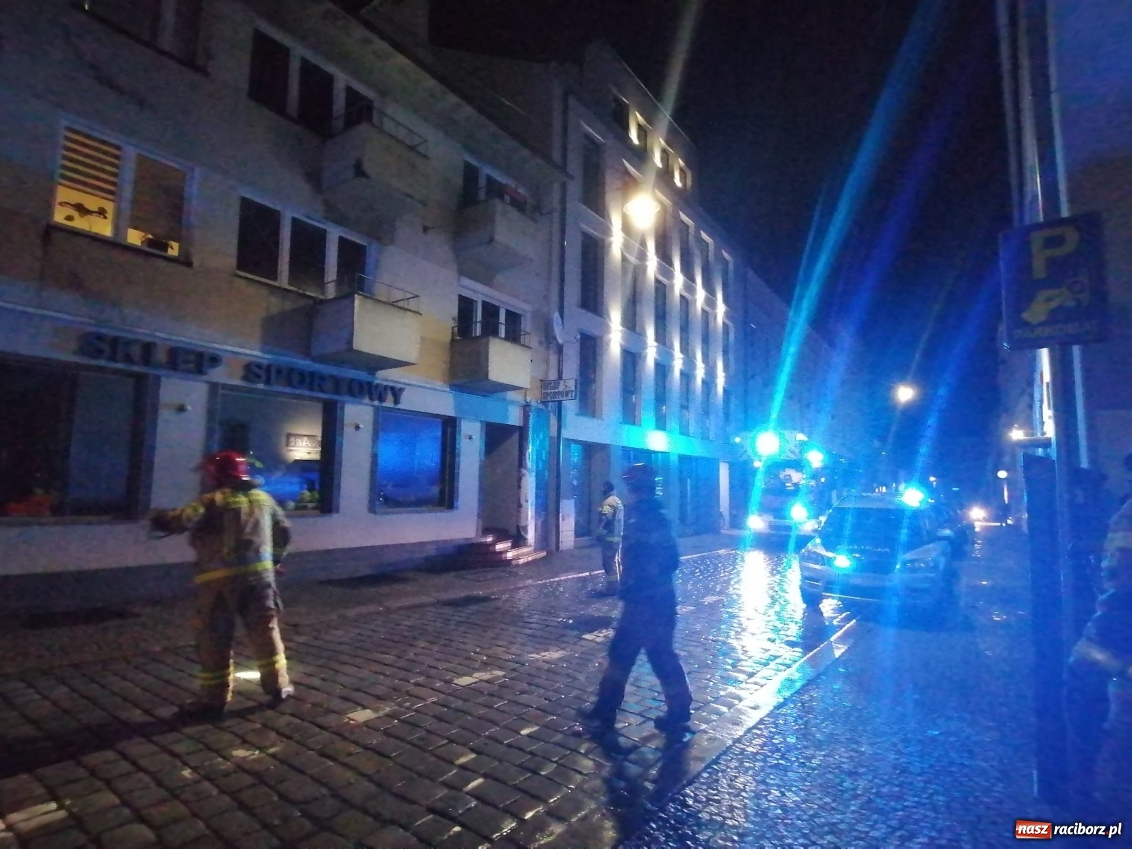 Zdjęcie w galerii na portalu naszraciborz.pl: Cztery zastępy w akcji na Chopina w Raciborzu [FOTO i WIDEO] wiadomości z regionu