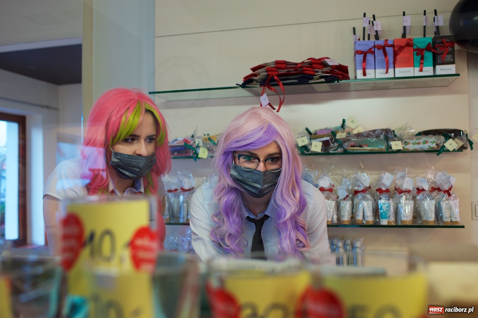 Zdjęcie w galerii na portalu naszraciborz.pl: 30. finał WOŚP w tworkowskim studiu Luiza wiadomości z regionu