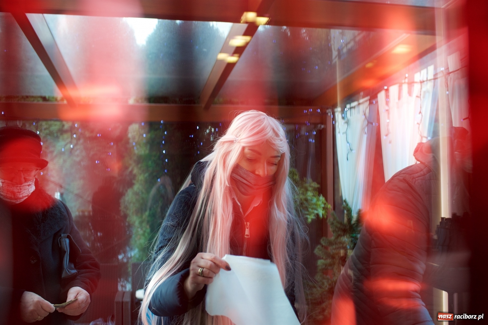 Zdjęcie w galerii na portalu naszraciborz.pl: 30. finał WOŚP w tworkowskim studiu Luiza wiadomości z regionu