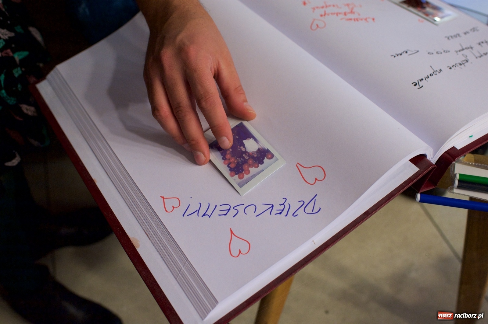 Zdjęcie w galerii na portalu naszraciborz.pl: 30. finał WOŚP w tworkowskim studiu Luiza wiadomości z regionu