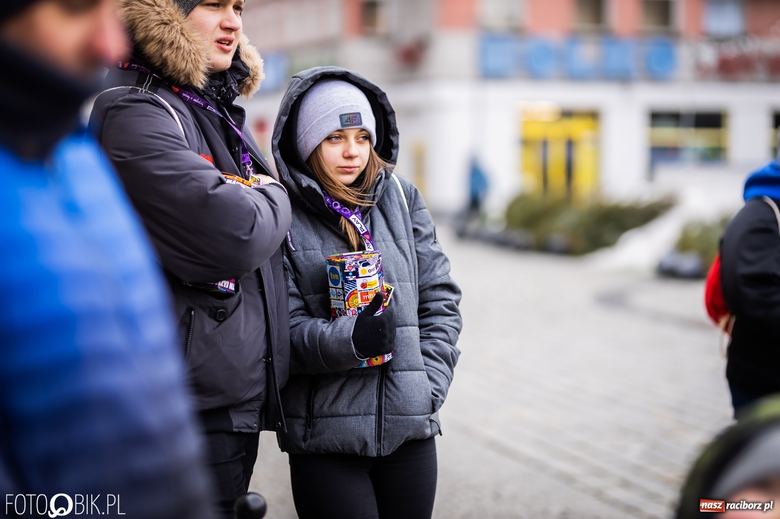 Zdjęcie w galerii na portalu naszraciborz.pl: Morsy, wojowie, strażacy, strzelcy i ciocia Klocia – 30. finał WOŚP na raciborskim Rynku wiadomości z regionu