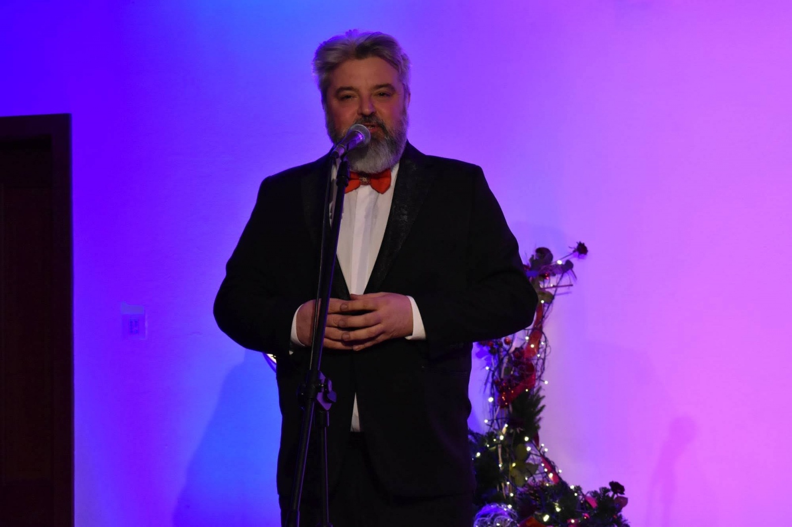 Zdjęcie w galerii na portalu naszraciborz.pl: Operetkowe szlagiery i nie tylko zabrzmiały na zamku wiadomości z regionu