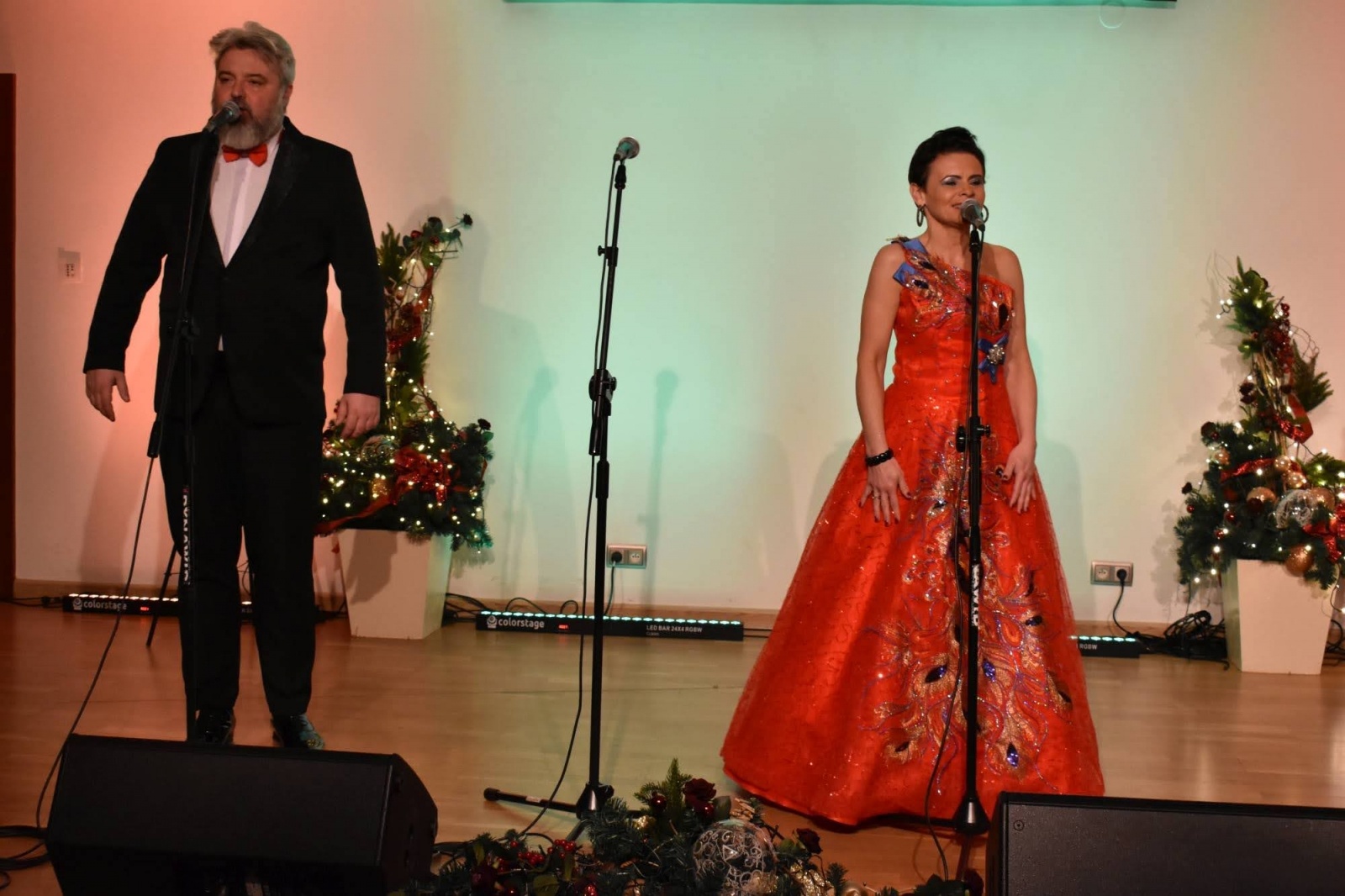 Zdjęcie w galerii na portalu naszraciborz.pl: Operetkowe szlagiery i nie tylko zabrzmiały na zamku wiadomości z regionu