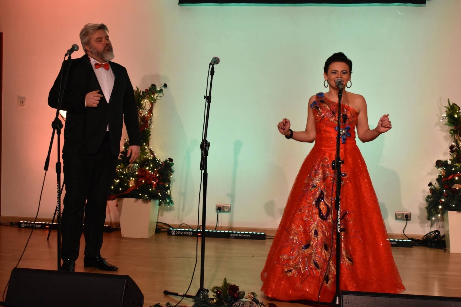 Zdjęcie w galerii na portalu naszraciborz.pl: Operetkowe szlagiery i nie tylko zabrzmiały na zamku wiadomości z regionu