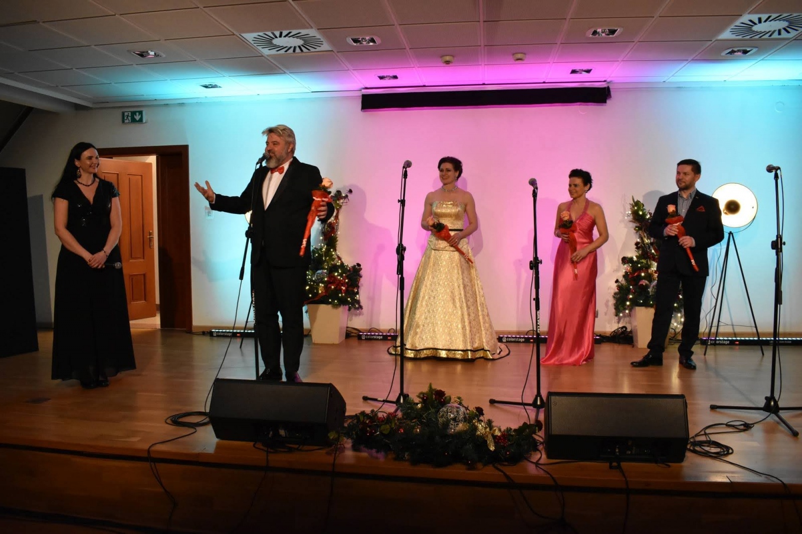 Zdjęcie w galerii na portalu naszraciborz.pl: Operetkowe szlagiery i nie tylko zabrzmiały na zamku wiadomości z regionu