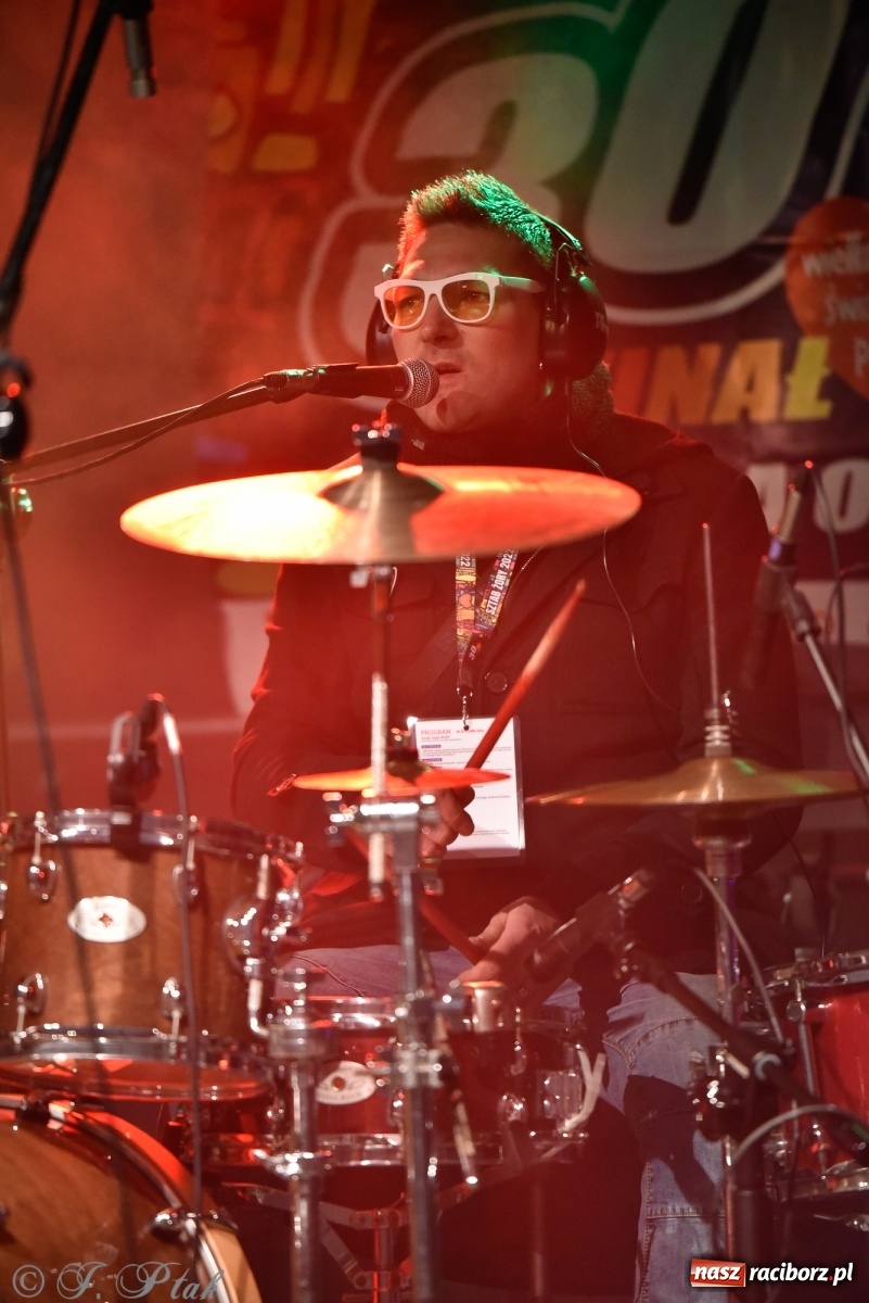 Zdjęcie w galerii na portalu naszraciborz.pl: 30. finał WOŚP w Raciborzu. Kamila Krawczyk, zumba i Sari Ska Band wiadomości z regionu