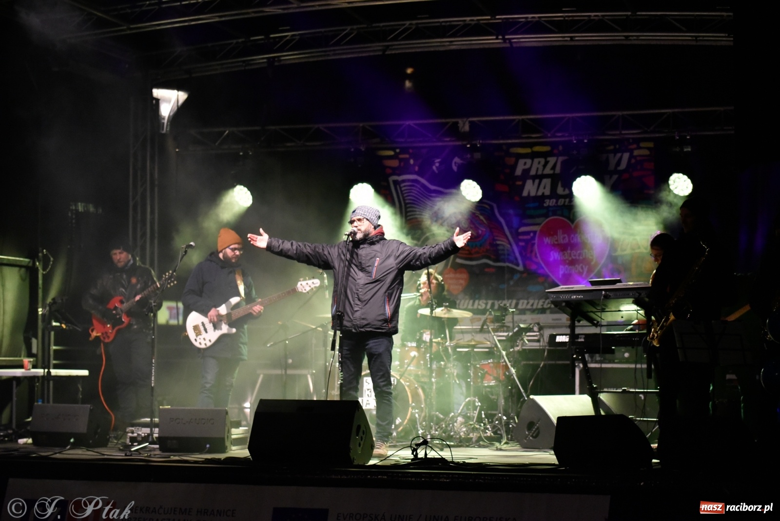 Zdjęcie w galerii na portalu naszraciborz.pl: 30. finał WOŚP w Raciborzu. Kamila Krawczyk, zumba i Sari Ska Band wiadomości z regionu