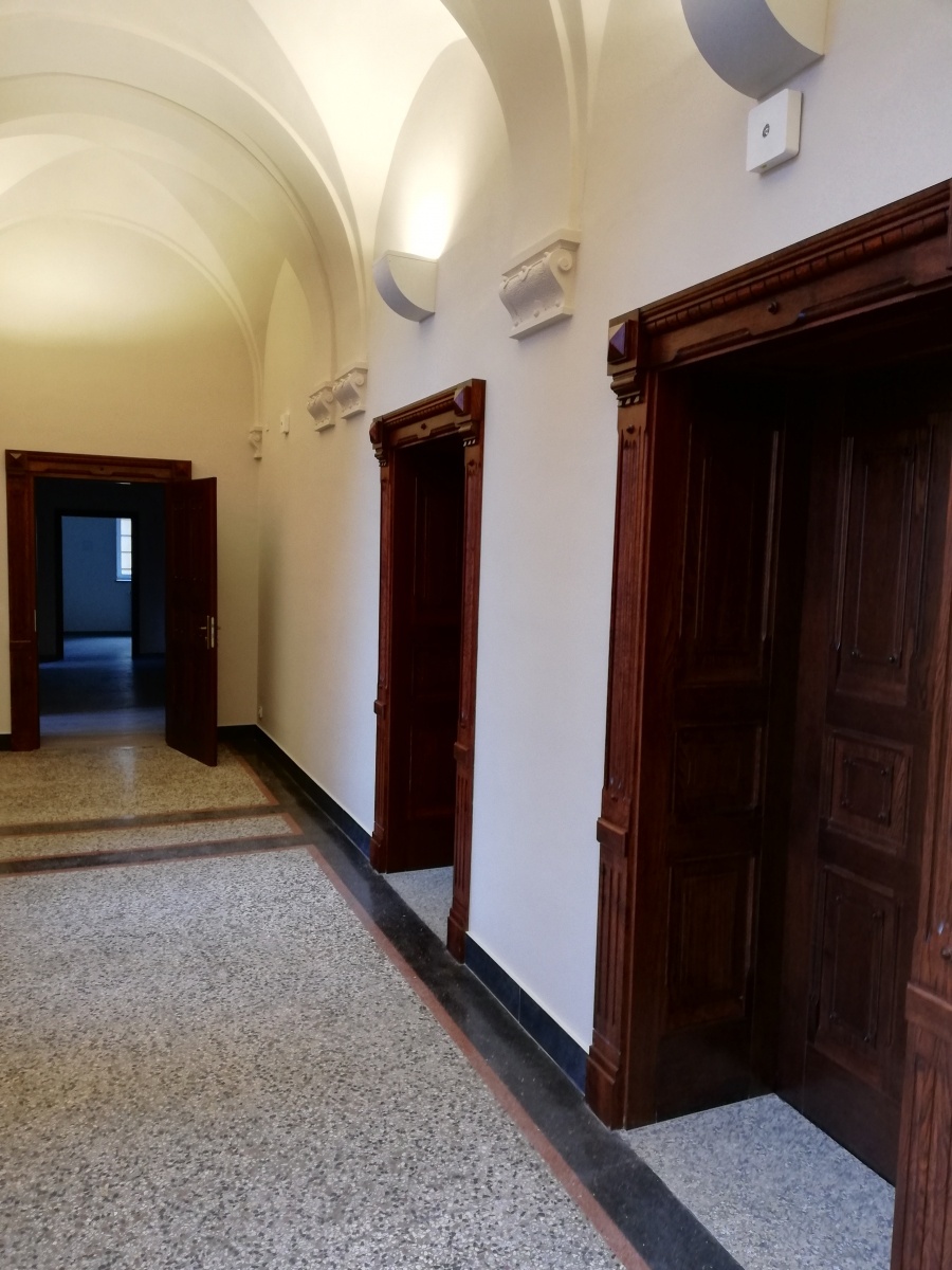 Zdjęcie w galerii na portalu naszraciborz.pl: Sąd przy Wojska Polskiego gotowy na otwarcie. Odnowione wnętrza imponują [FOTO] wiadomości z regionu