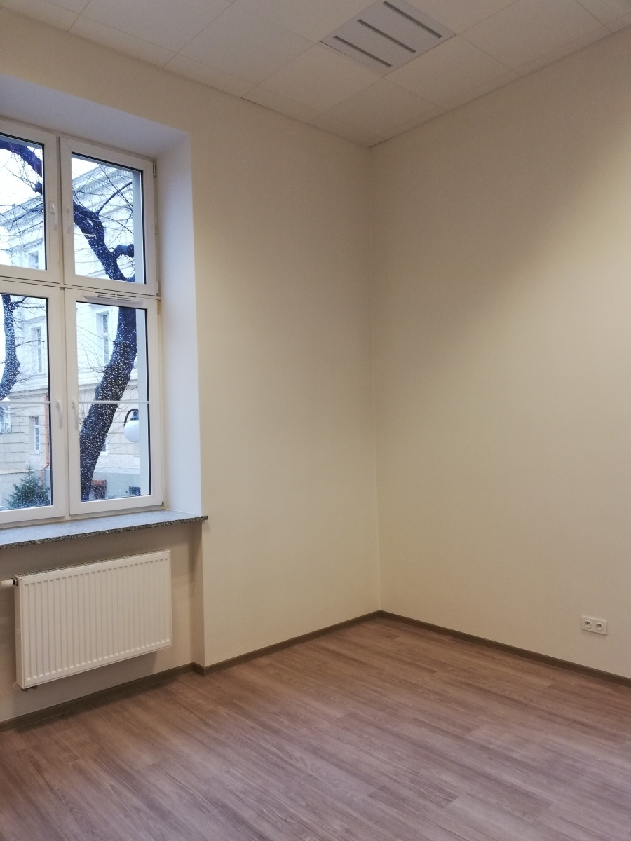 Zdjęcie w galerii na portalu naszraciborz.pl: Sąd przy Wojska Polskiego gotowy na otwarcie. Odnowione wnętrza imponują [FOTO] wiadomości z regionu