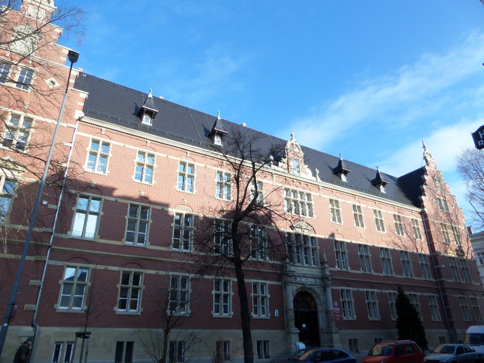 Zdjęcie w galerii na portalu naszraciborz.pl: Sąd przy Wojska Polskiego gotowy na otwarcie. Odnowione wnętrza imponują [FOTO] wiadomości z regionu