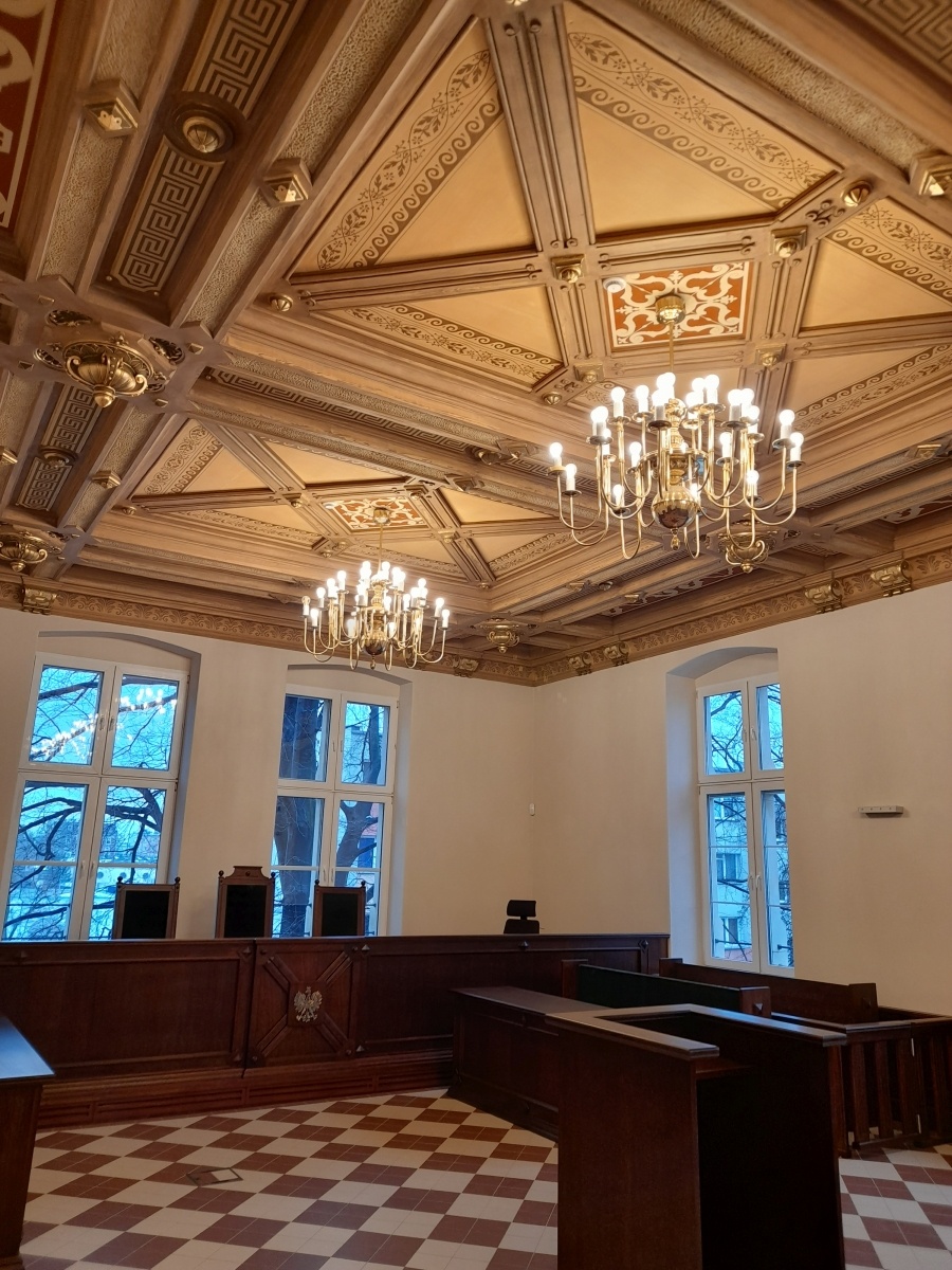 Zdjęcie w galerii na portalu naszraciborz.pl: Sąd przy Wojska Polskiego gotowy na otwarcie. Odnowione wnętrza imponują [FOTO] wiadomości z regionu