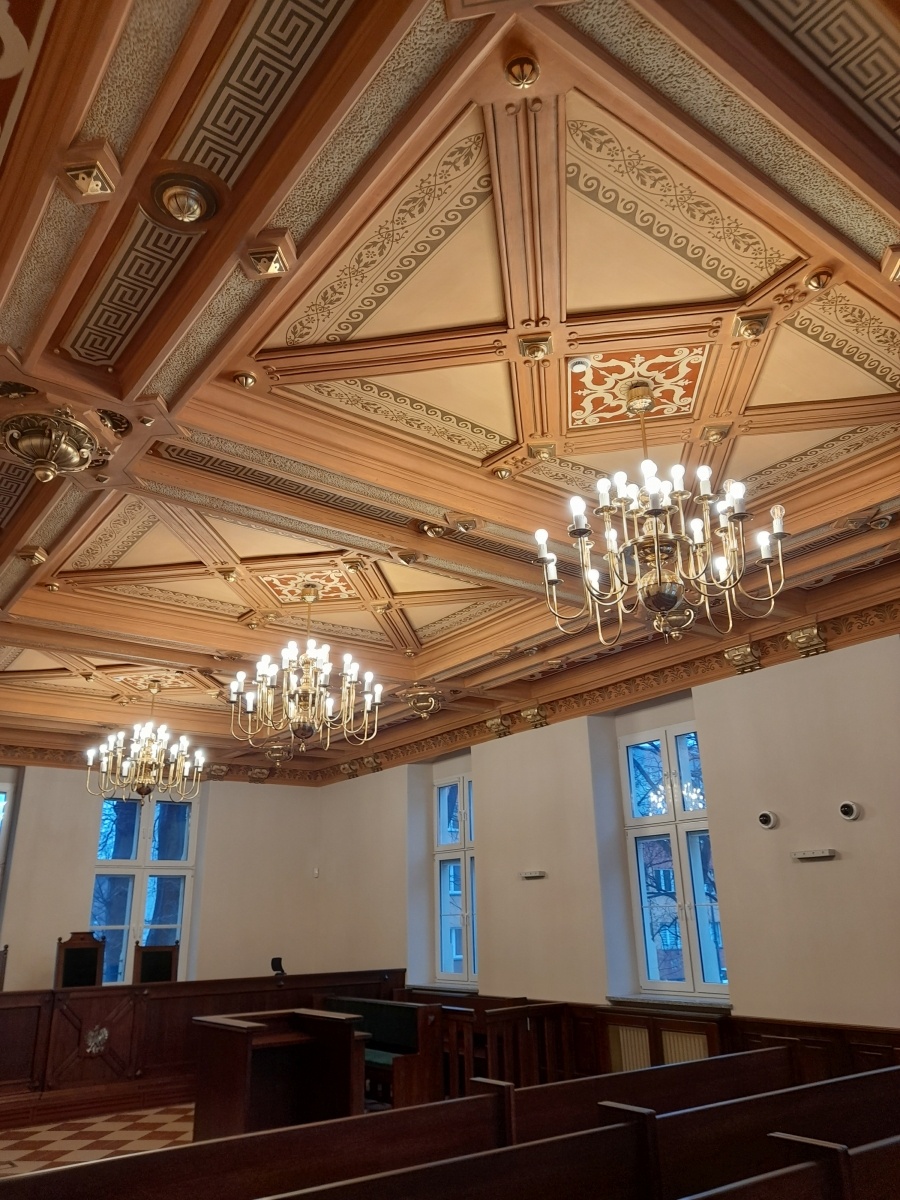 Zdjęcie w galerii na portalu naszraciborz.pl: Sąd przy Wojska Polskiego gotowy na otwarcie. Odnowione wnętrza imponują [FOTO] wiadomości z regionu