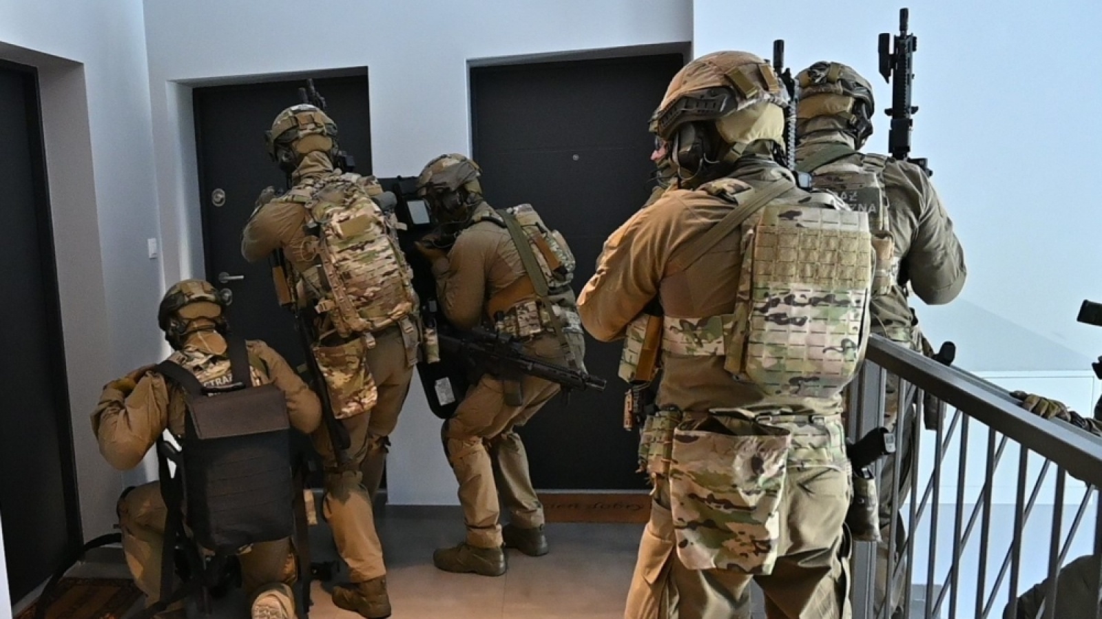 Zdjęcie w galerii na portalu naszraciborz.pl: Stręczyciele prowadzący seksbiznes trafią przed sąd. Są wątki raciborskie wiadomości z regionu