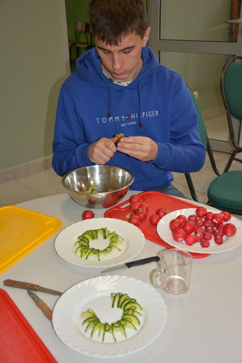 Zdjęcie w galerii na portalu naszraciborz.pl: Uczniowie CKZiU nr 1 nie mieli w styczniu odpoczynku. Byli w salonie mistrza świata! wiadomości z regionu