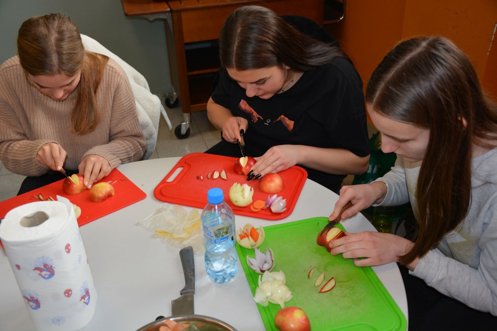 Zdjęcie w galerii na portalu naszraciborz.pl: Uczniowie CKZiU nr 1 nie mieli w styczniu odpoczynku. Byli w salonie mistrza świata! wiadomości z regionu