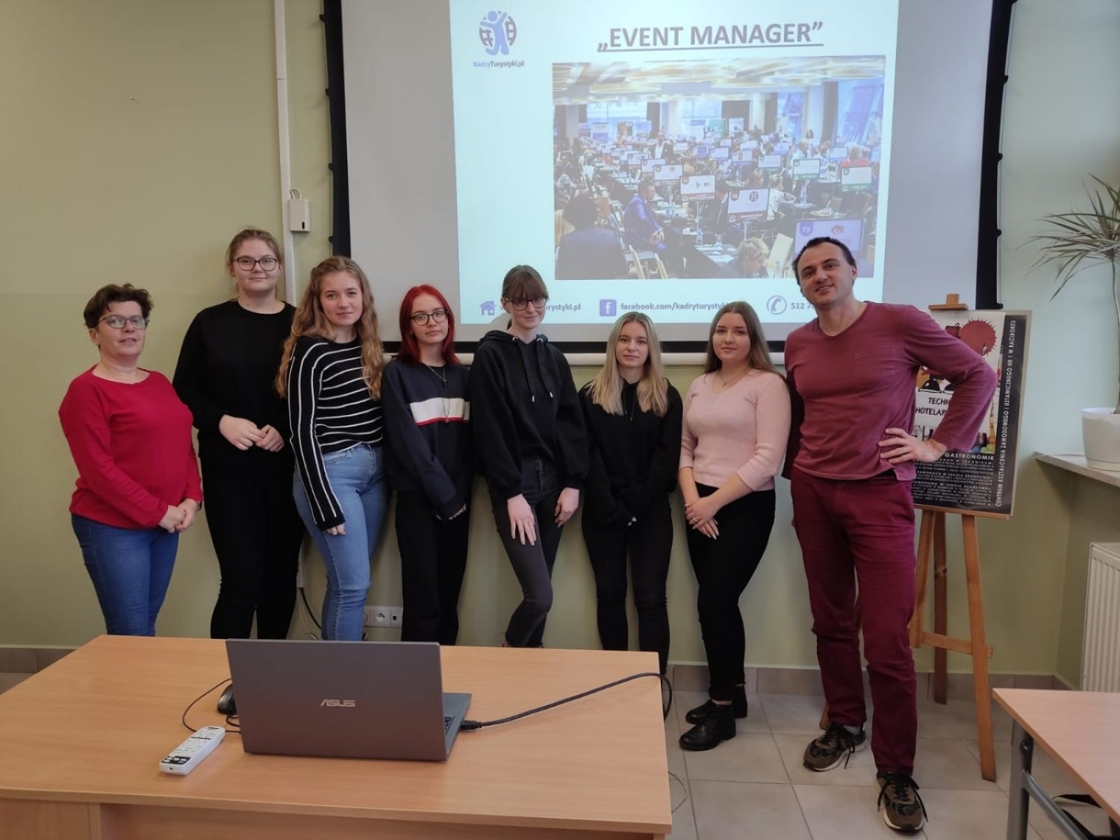 Zdjęcie w galerii na portalu naszraciborz.pl: Uczniowie CKZiU nr 1 nie mieli w styczniu odpoczynku. Byli w salonie mistrza świata! wiadomości z regionu