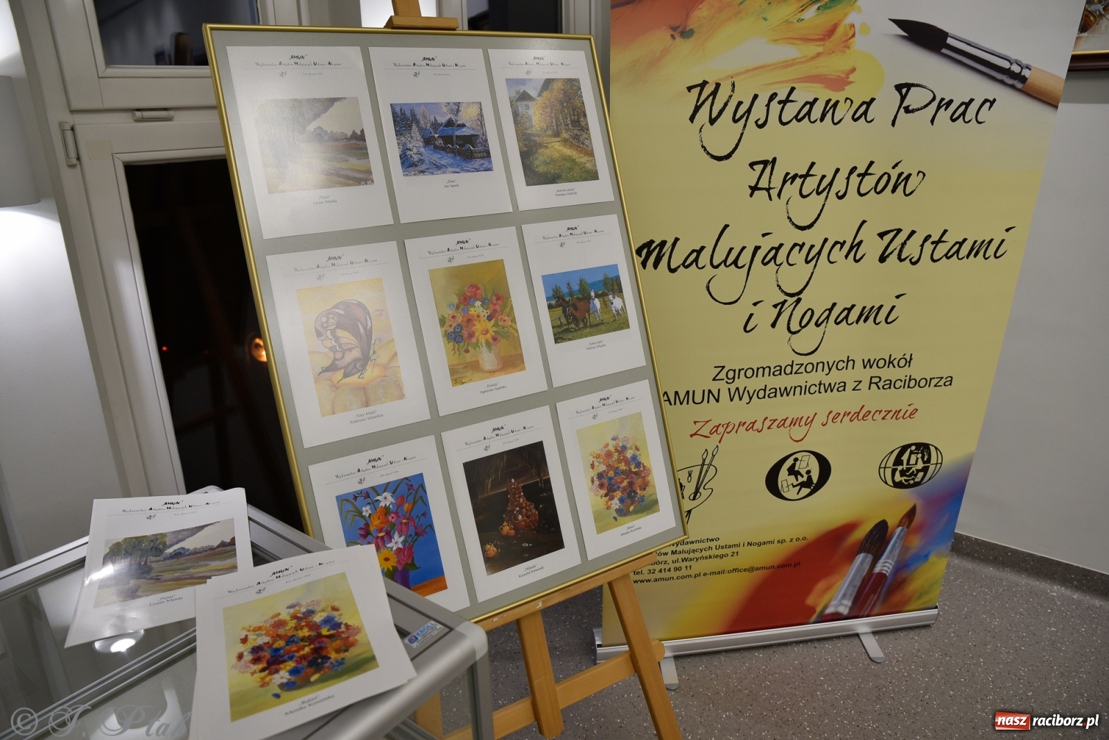 Zdjęcie w galerii na portalu naszraciborz.pl: Nie prosimy o litość. Sztuka artystów malujących ustami i nogami pokazana w Raciborzu wiadomości z regionu