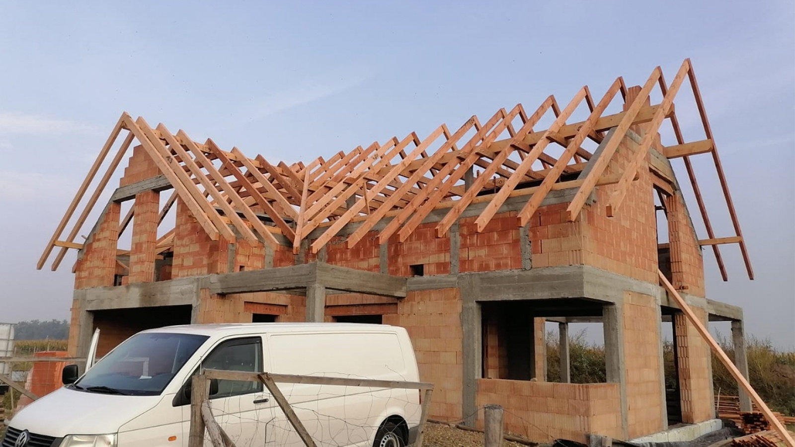 Zdjęcie w galerii na portalu naszraciborz.pl: Budowa dachów, elewacje LUK DACH wiadomości z regionu