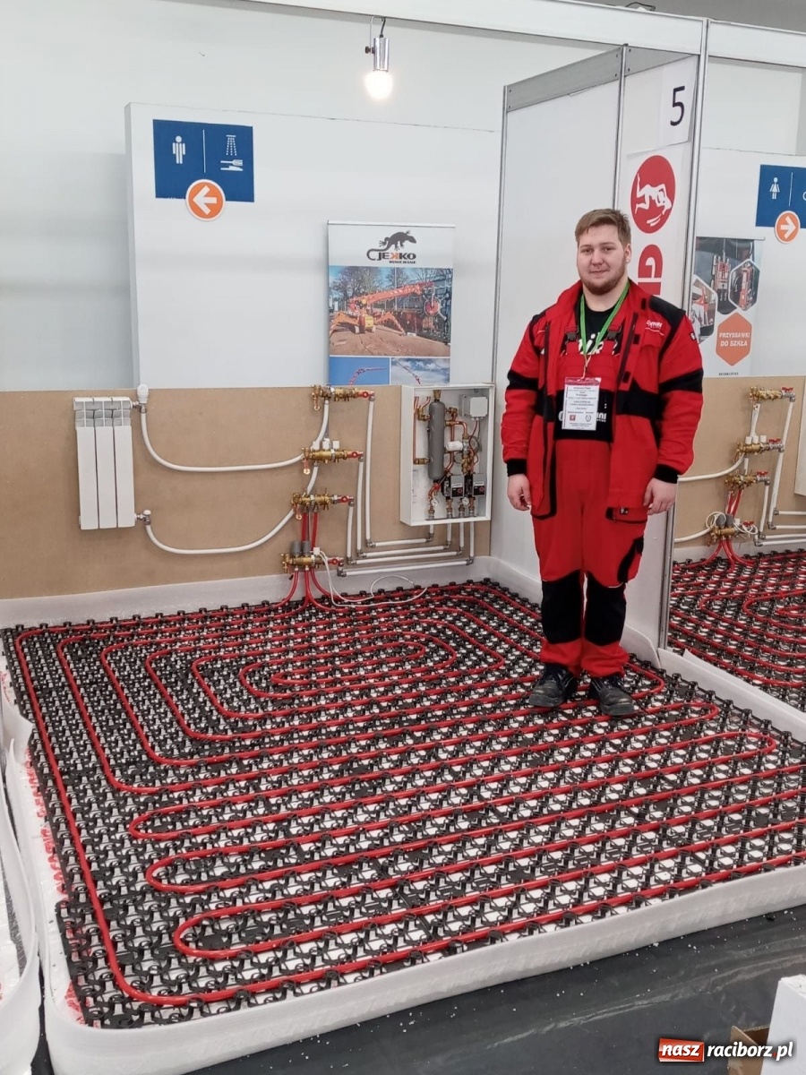 Zdjęcie w galerii na portalu naszraciborz.pl: Najlepszy praktyk w Polsce uczy się w CKZiU nr 1 w Raciborzu wiadomości z regionu