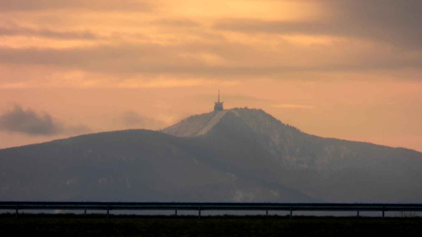 Zdjęcie w galerii na portalu naszraciborz.pl: Łysa Góra jak na dłoni. Niesamowite widoki z Raciborza wiadomości z regionu