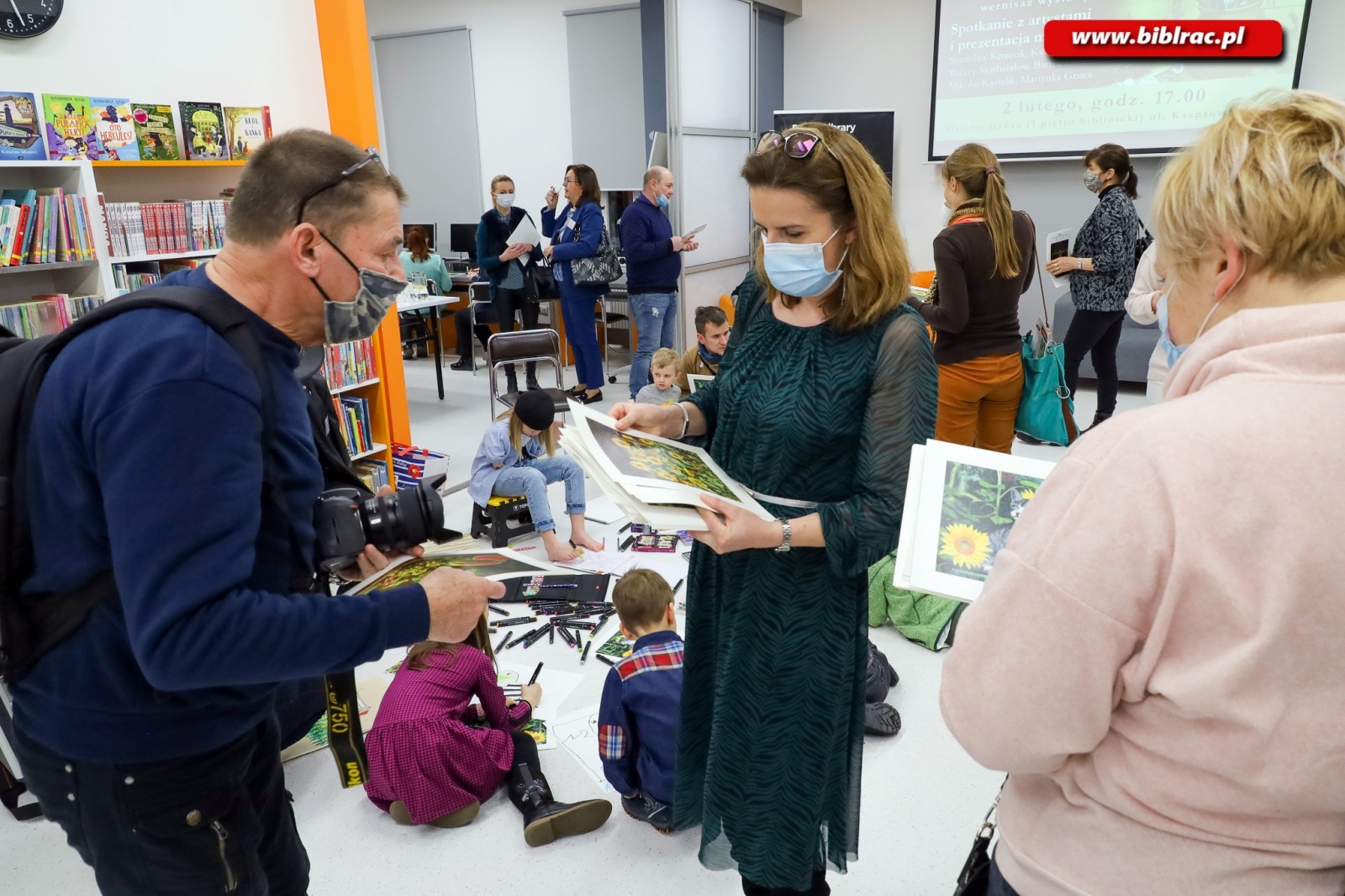 Zdjęcie w galerii na portalu naszraciborz.pl: Czterech artystów pokazało swoje umiejętności na wyjątkowym wernisażu [relacja MIPBP] wiadomości z regionu