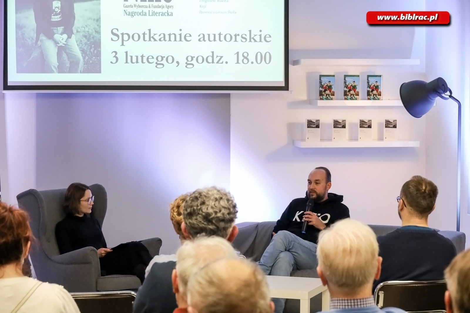 Zdjęcie w galerii na portalu naszraciborz.pl: Kajś tam jest Racibórz – Zbigniew Rokita w bibliotece wiadomości z regionu