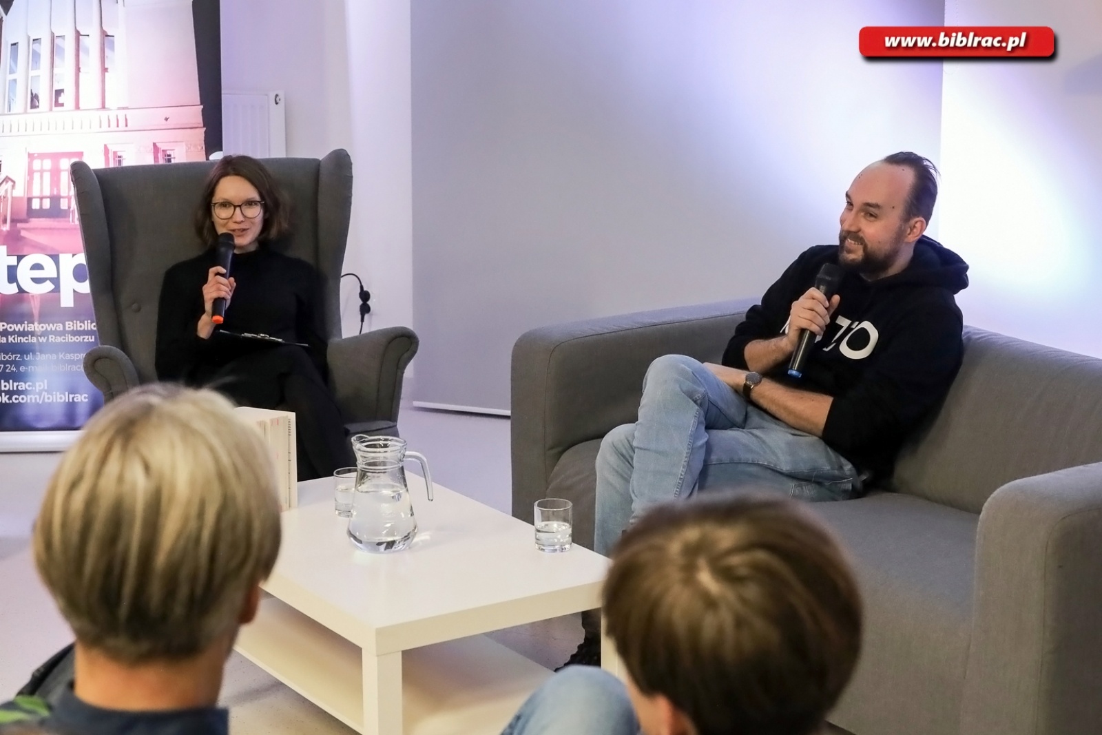 Zdjęcie w galerii na portalu naszraciborz.pl: Kajś tam jest Racibórz – Zbigniew Rokita w bibliotece wiadomości z regionu